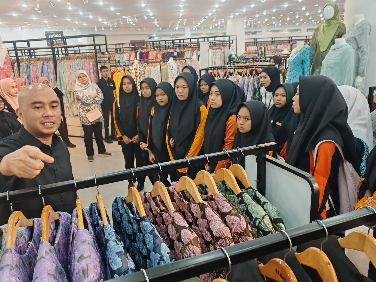 Dokumentasi Majlis Sumbangan Baju dan Duit Raya 2026