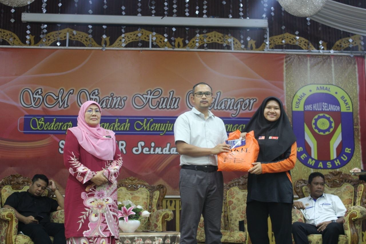 Dokumentasi Majlis Sumbangan Baju dan Duit Raya 2026