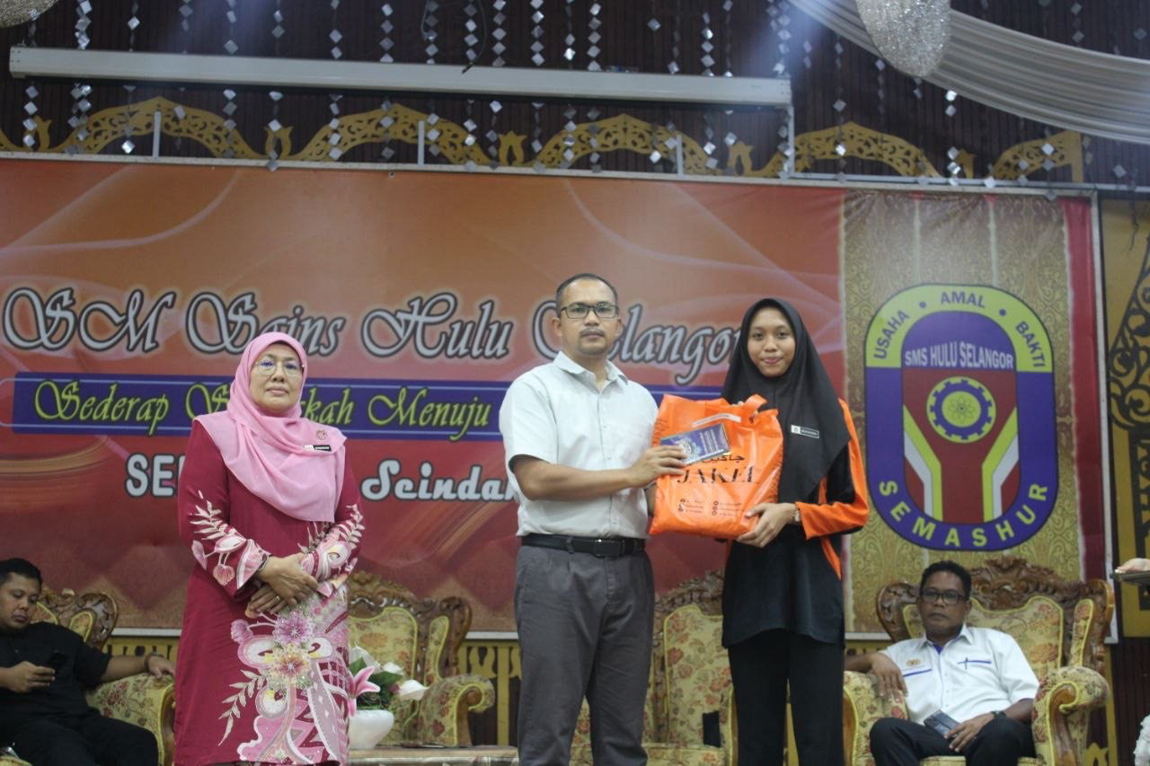 Dokumentasi Majlis Sumbangan Baju dan Duit Raya 2026