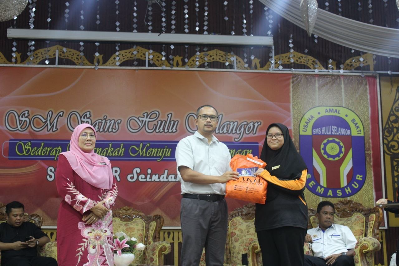 Dokumentasi Majlis Sumbangan Baju dan Duit Raya 2026