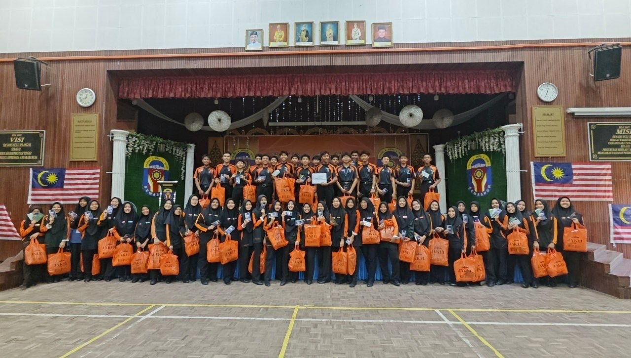 Dokumentasi Majlis Sumbangan Baju dan Duit Raya 2026